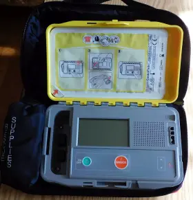 Ip54 Access Cardiosystems Unused Aed Defibrillator With Case Batteries Pads Manual