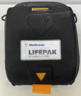 3200731-003 Medtronic Lifepak Cr Plus Defibrillator With Case. Expired Pads And Battery