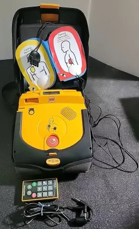3200731-010 Physio-control Aed Trainer Defibrillator Lifepak Cr-t Plus With Pads And Case #3