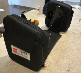 3205863 Physio-control F076 Lifepak 12 Defibrillator Carry Case Base And Side Supports