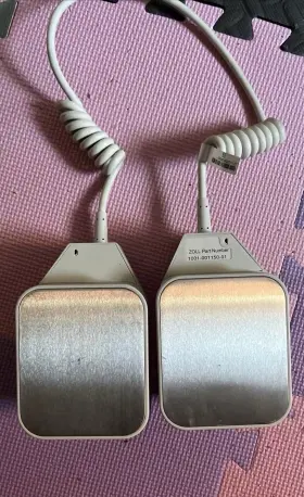 1001-001150-01 Zoll M R E Series 2 Paddles. See Photos. Untested But Were New #2