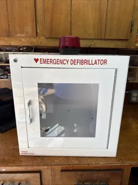 8000-0738 Zoll Defibrillator / Aed Cabinet Case Wall Mount With Light And Alarm Key Used