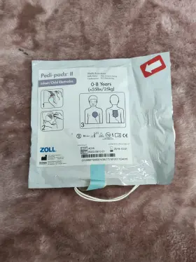 8900-0810-01 Zoll Pedi-padz Ii- Expired 2018/2020 Not For Medical Use