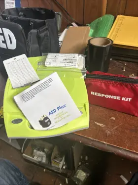 0819 Zoll 9658 01 Aed Plus Defibrillator Open Box Never Been Used