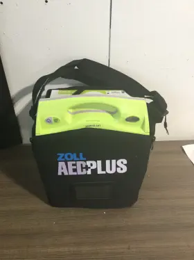 X07e113339 Zoll Aed Plus Defibrillator With Cpr Padz 10 New Procell Durable Batteries